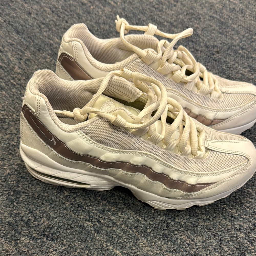 Nike Cream Air Max 95 Sneakers - Youth 6.5